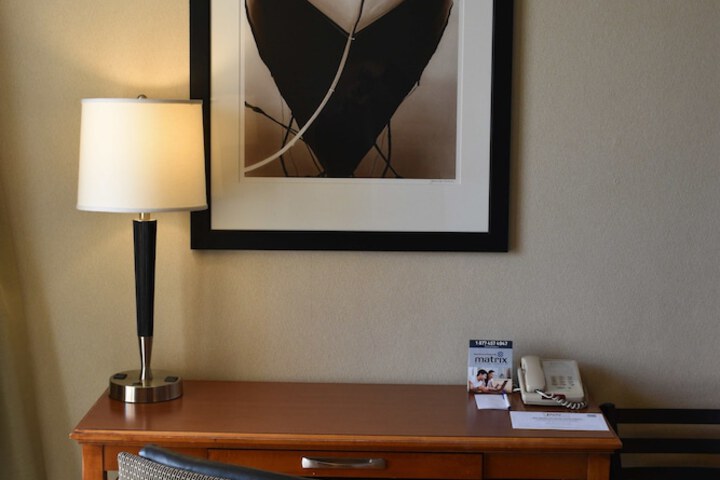 Room 32 of 40