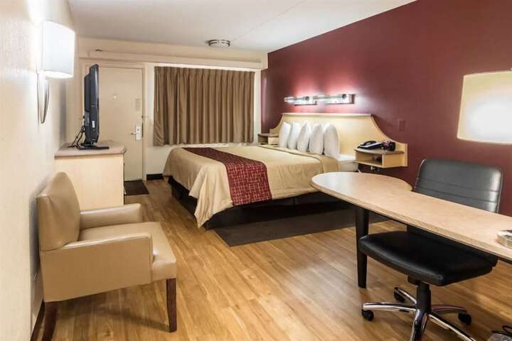 Room 6 of 15