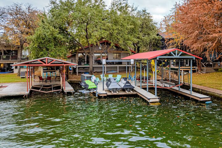 Lake LBJ Waterfront Family-friendly Retreat!