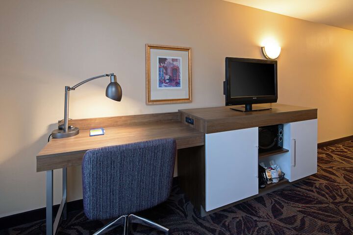 Room 12 of 40