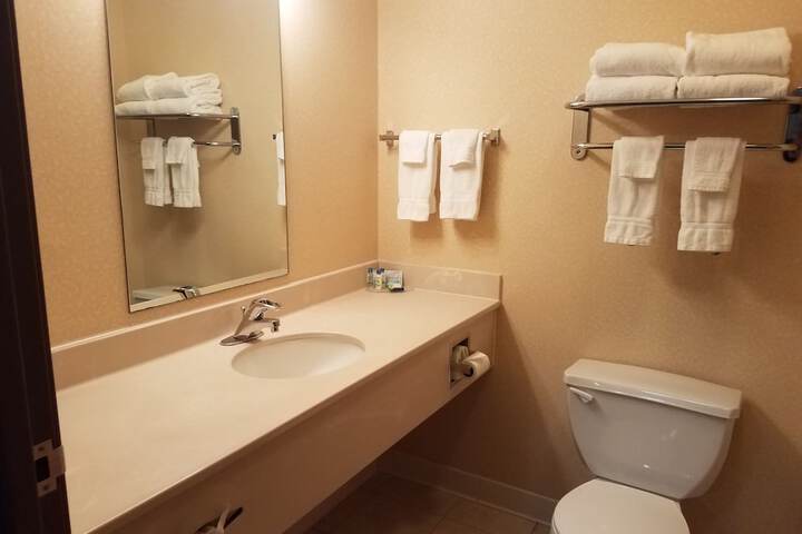 Room 42 of 75
