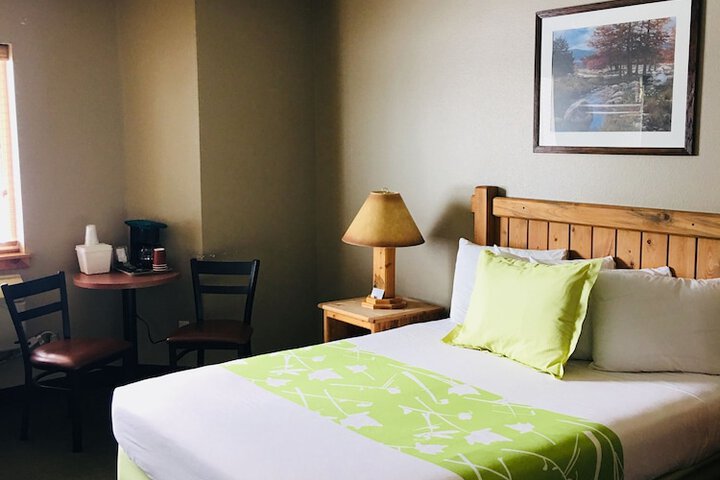 Room 16 of 38