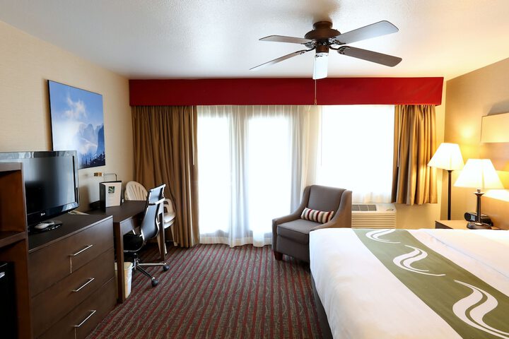 Room 72 of 150