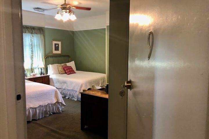 Room 49 of 65