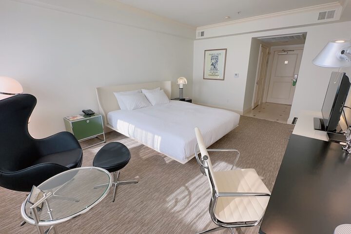 Room 22 of 33