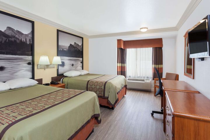 Room 20 of 26