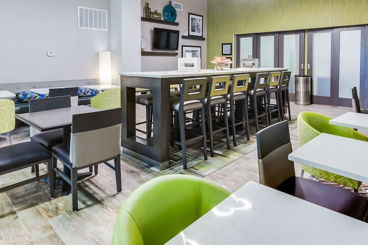 Hampton Inn White House