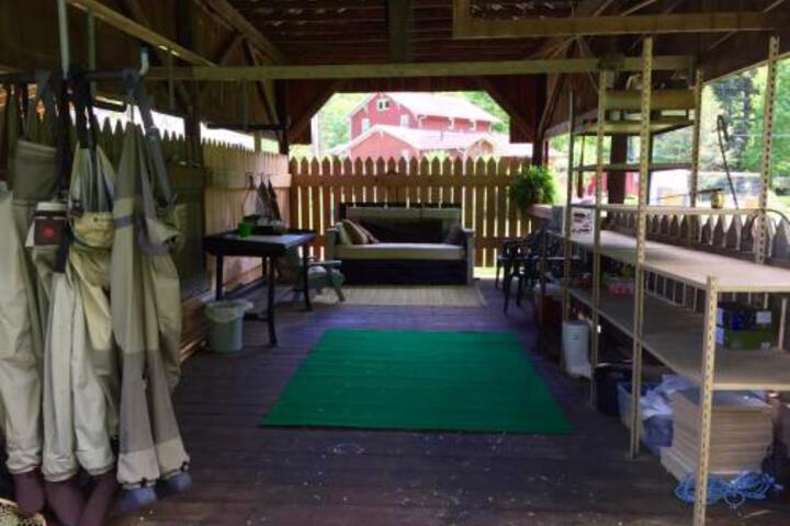 Knapps Creek Trout Lodge