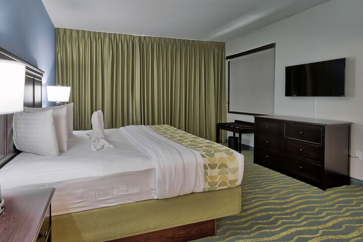 Room 62 of 141