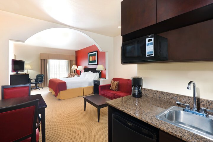 Room 11 of 29