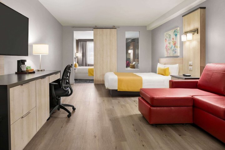 Room 29 of 35