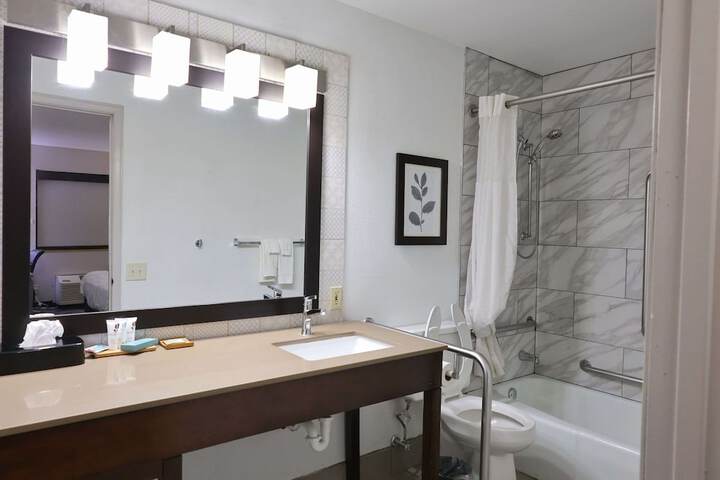 Country Inn & Suites by Radisson Sparta, WI