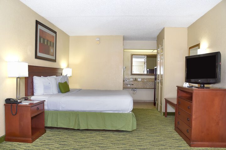 Room 22 of 35