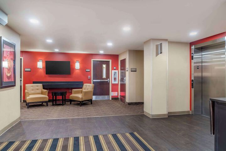 Hotel Interior 11 of 27