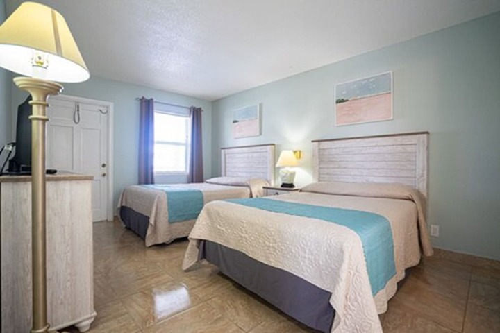 Room 11 of 22
