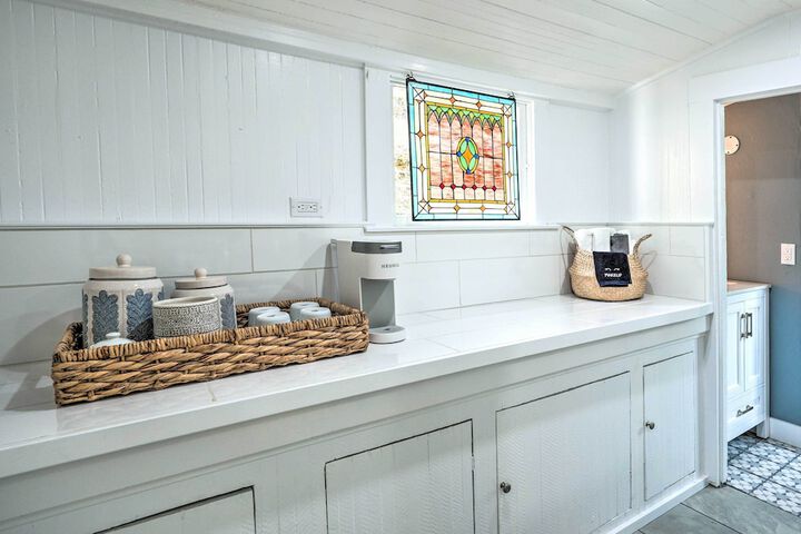 Walk to Main St: Historic Cottage in Sutter Creek