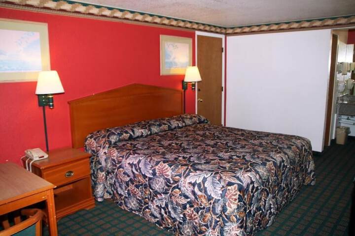 Room 10 of 10