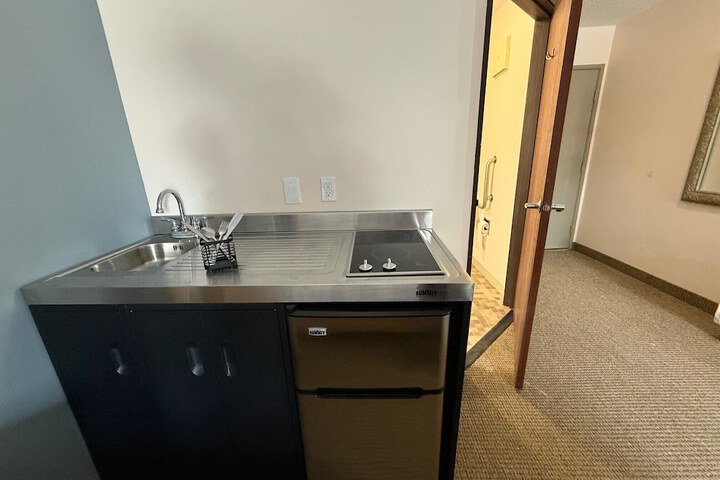 Nisswa Hotel and Suites