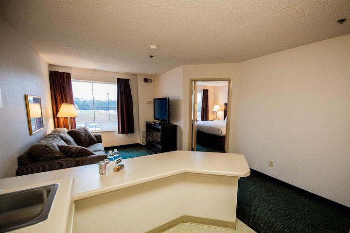 Room 19 of 36