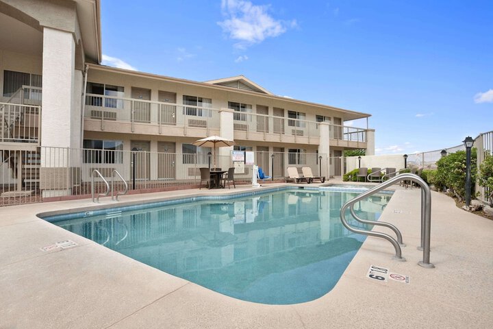 Pool 3 of 16