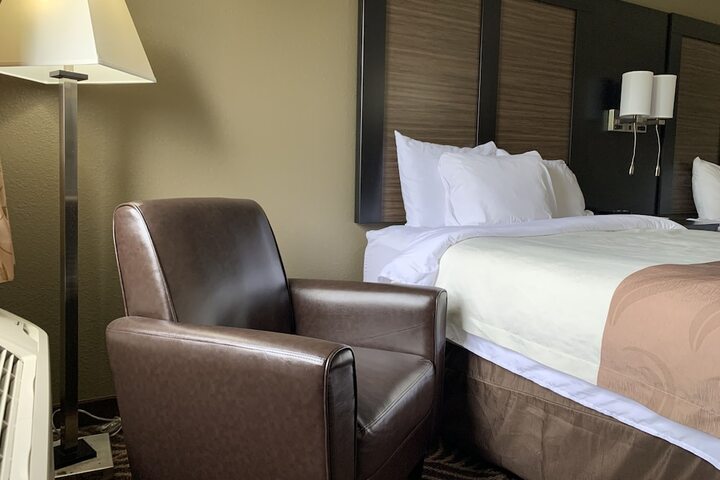 Room 51 of 75