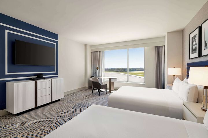 Room 32 of 65