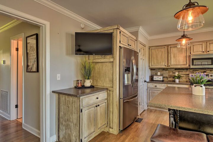 Riviera Paradise W / Private Dock! 4 Bedroom Home by RedAwning