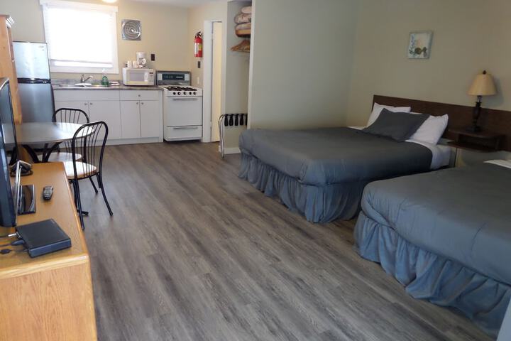 Ray Lyn Motel