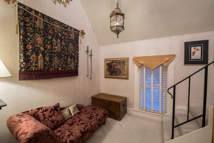 Room 15 of 49