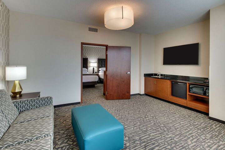 Room 35 of 87