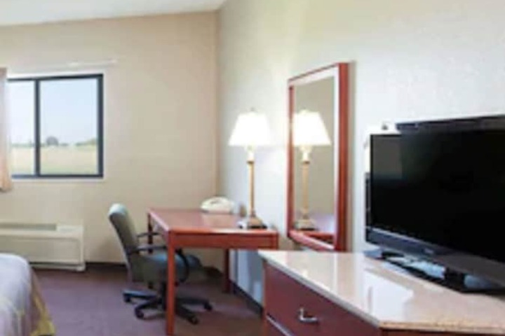 Room 9 of 17