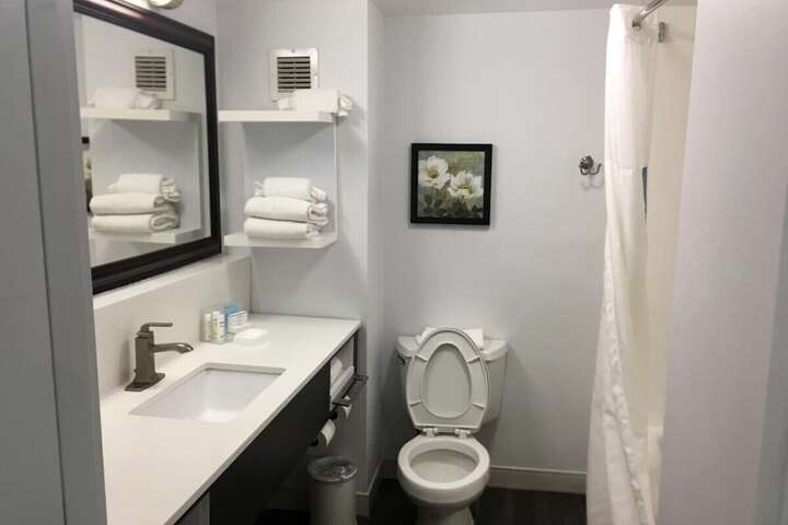Room 10 of 36
