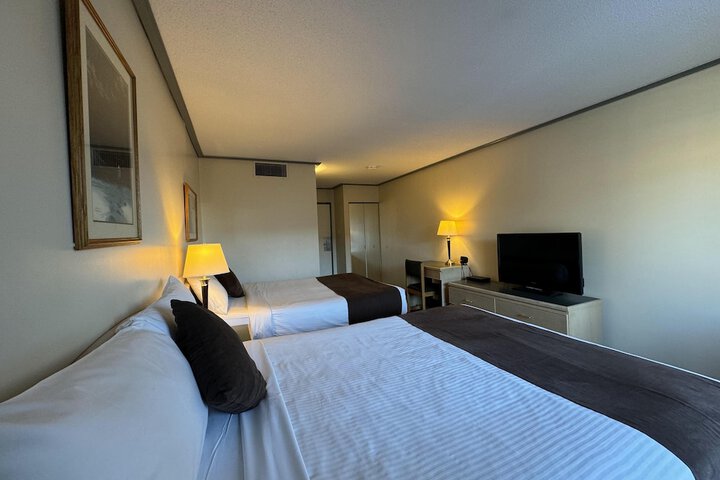 Divya Sutra Plaza and Conference Centre Vernon, BC