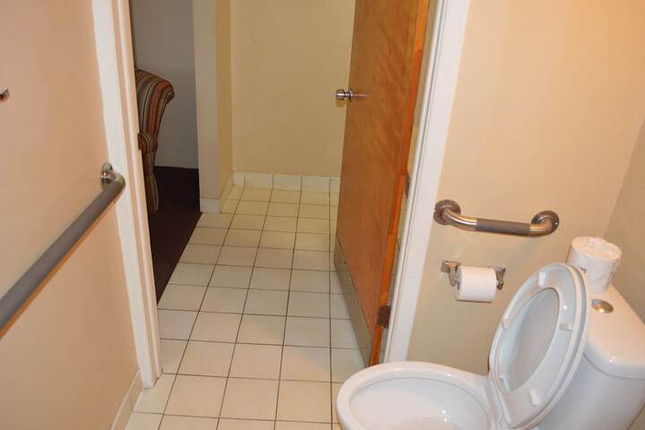 Room 43 of 59
