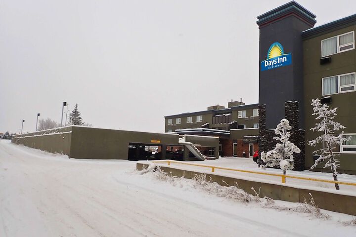 Hotel 4 of 73