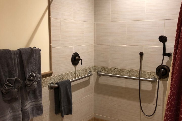 Room 10 of 40