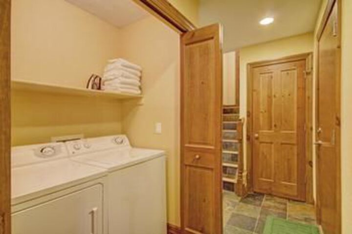 Highland Greens Linden 3 Bedroom Townhouse by RedAwning