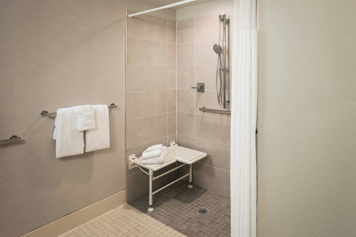 Courtyard by Marriott St. Petersburg Downtown