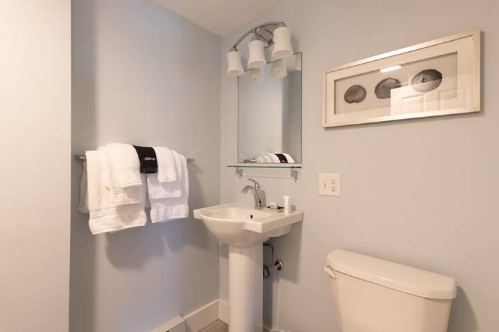 Room 42 of 64