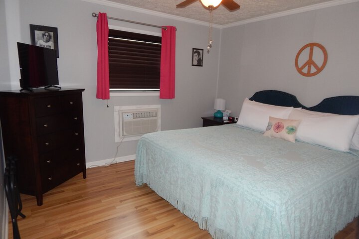 Room 80 of 114