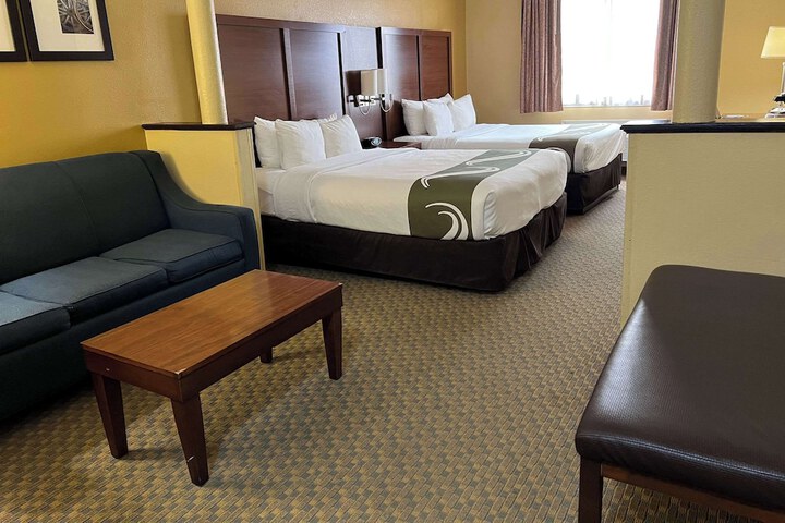 Room 22 of 48