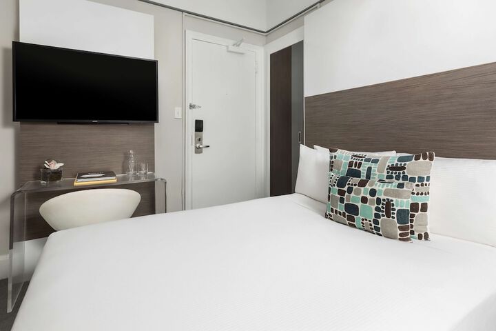 Room 17 of 56