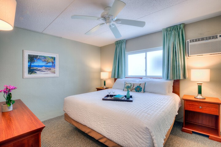 Room 32 of 49