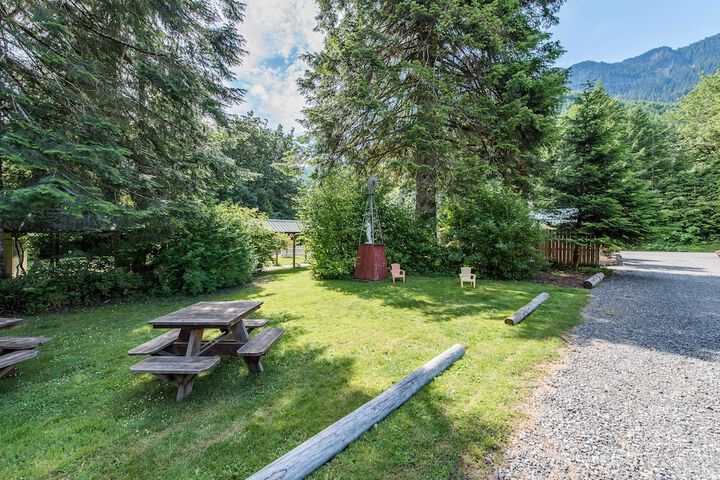 Emerald Valley Inn