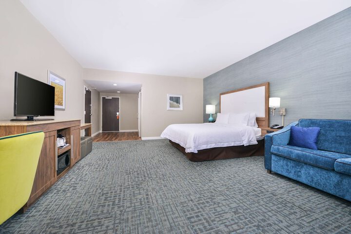 Room 18 of 43