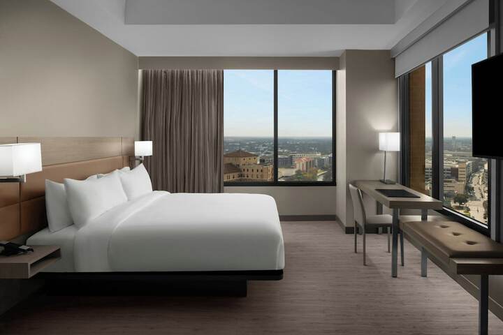 Room 20 of 49