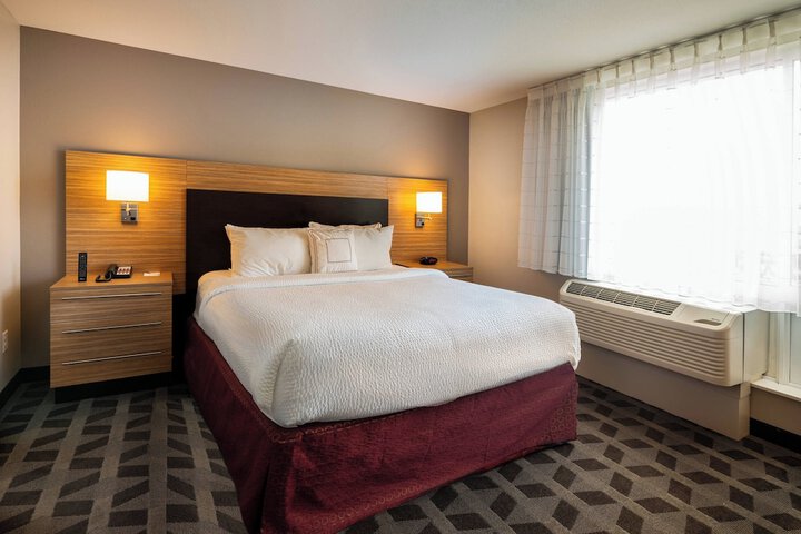 TownePlace Suites by Marriott Milwaukee Oak Creek