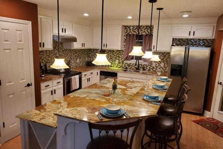 1Min to Percy Priest Lake 2 Masters Quiet Family Home