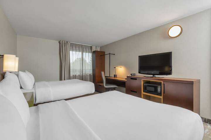 Room 53 of 87
