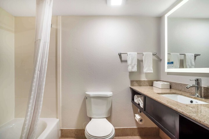 Comfort Inn & Suites Lake Norman